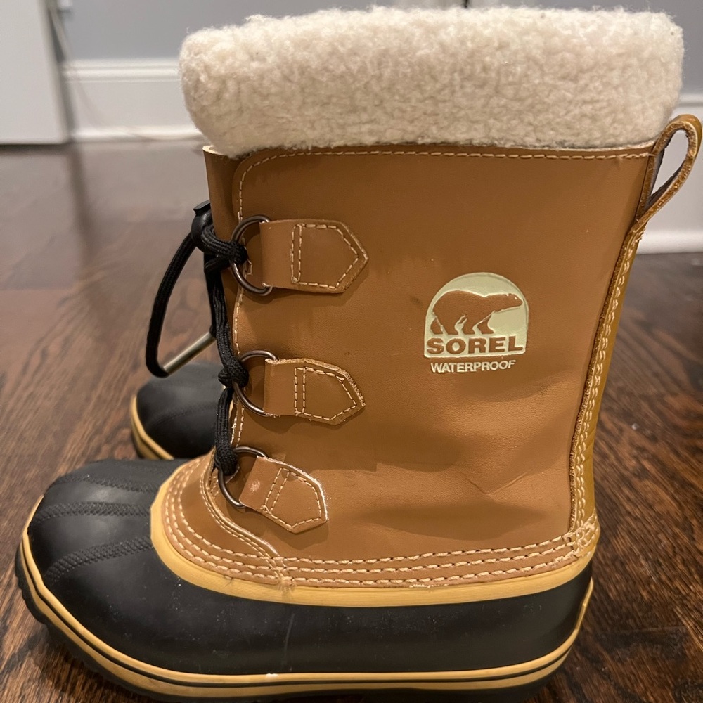 Sorel Waterproof Boots Youth 4/Women’s 6 EUR 36 Excellent Condition